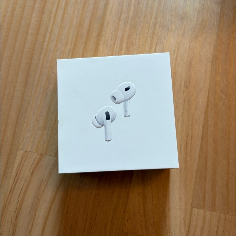 Apple AirPods Pro 2nd Gen with MagSafe Case